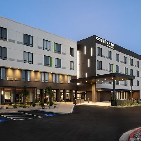 فندق Courtyard By Marriott بوكاتيلو المظهر الخارجي الصورة